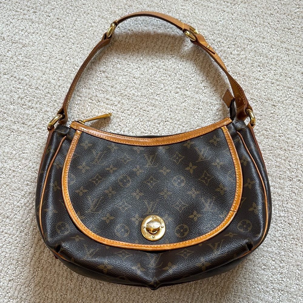 LOUIS VUITTON Tulum PM Shoulder Bag with box